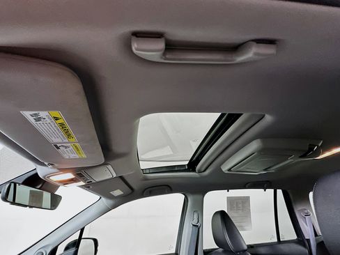 Used 2020 Honda Pilot Touring image 25