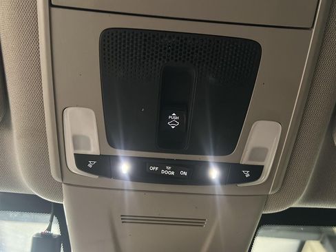 Used 2023 Honda CR-V EX image 25