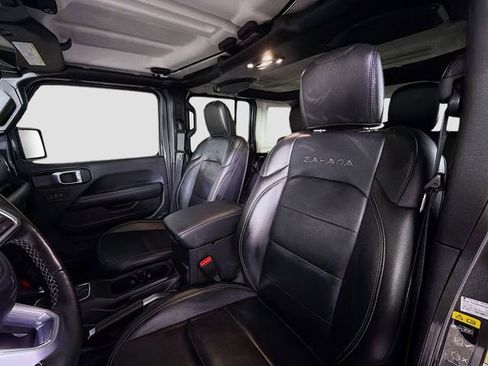 Used 2022 Jeep Wrangler Unlimited Sahara w/ Cold Weather Group image 11