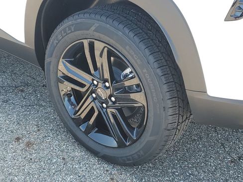 Certified 2024 Chevrolet Trax ACTIV w/ Driver Confidence Package FWD image 36