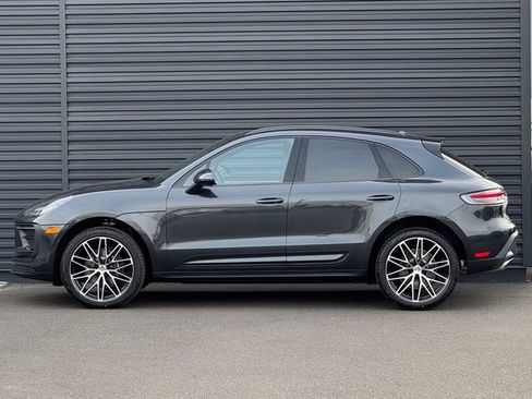 New 2026 Porsche Macan image 2