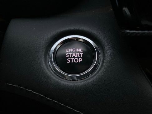 Used 2023 Toyota Highlander XSE image 22