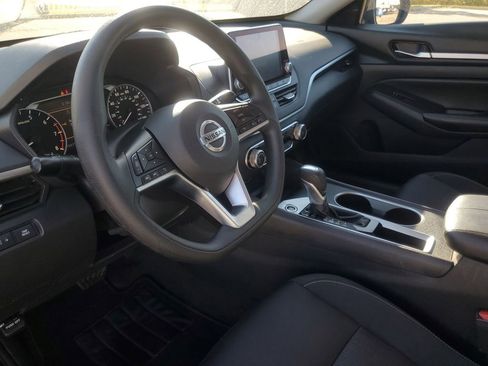 Used 2022 Nissan Altima 2.5 SV image 15