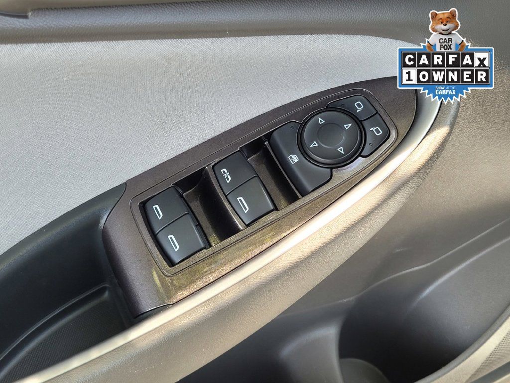Used 2022 Chevrolet Malibu LT FWD image 16