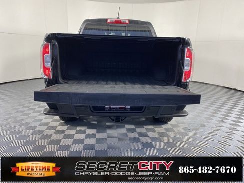 Used 2022 GMC Canyon Denali image 28