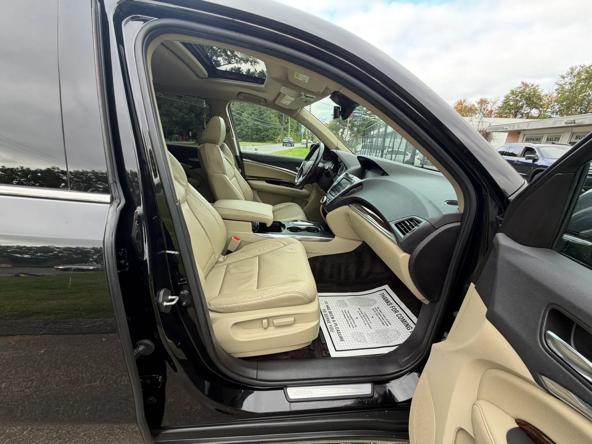 Used 2017 Acura MDX SH-AWD image 13