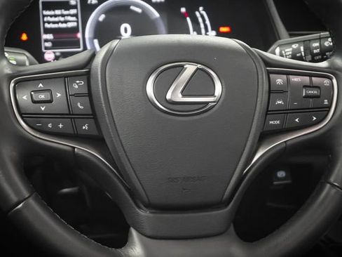 Used 2025 Lexus UX 300h FWD image 13