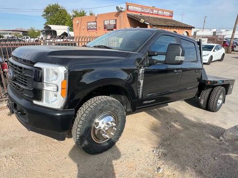 Used 2023 Ford F350 XL image 3