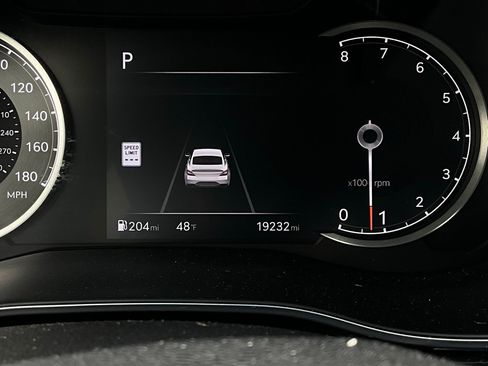 Used 2025 Genesis G70 2.5T image 41