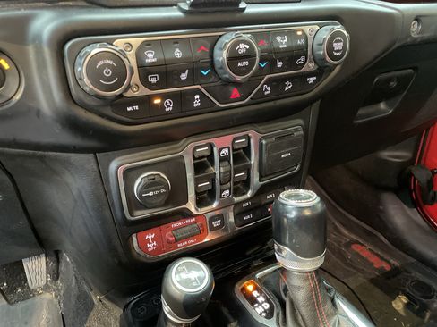 Used 2020 Jeep Wrangler Unlimited Rubicon AWD/4WD image 27