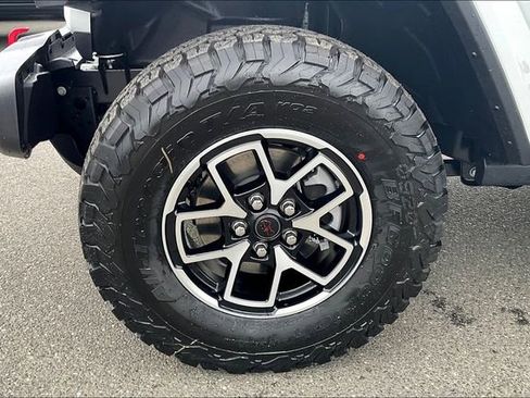 New 2025 Jeep Wrangler Rubicon w/ Convenience Group image 9