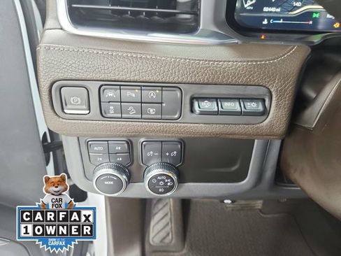 Used 2023 GMC Yukon XL Denali AWD/4WD image 28