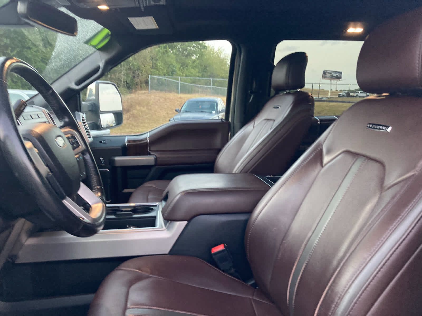 Used 2017 Ford F350 Platinum w/ Platinum Ultimate Package AWD/4WD image 4