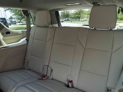 Used 2024 Cadillac Escalade Premium Luxury Platinum w/ LPO, Floor Liner Package AWD/4WD image 21