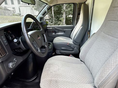 Used 2022 GMC Savana 3500 w/ Power Convenience Package image 17