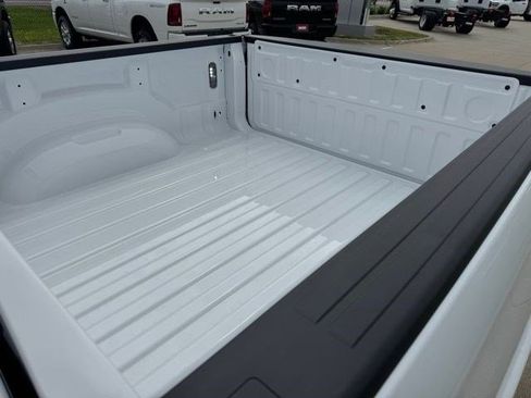 New 2026 RAM 1500 Laramie AWD/4WD image 34