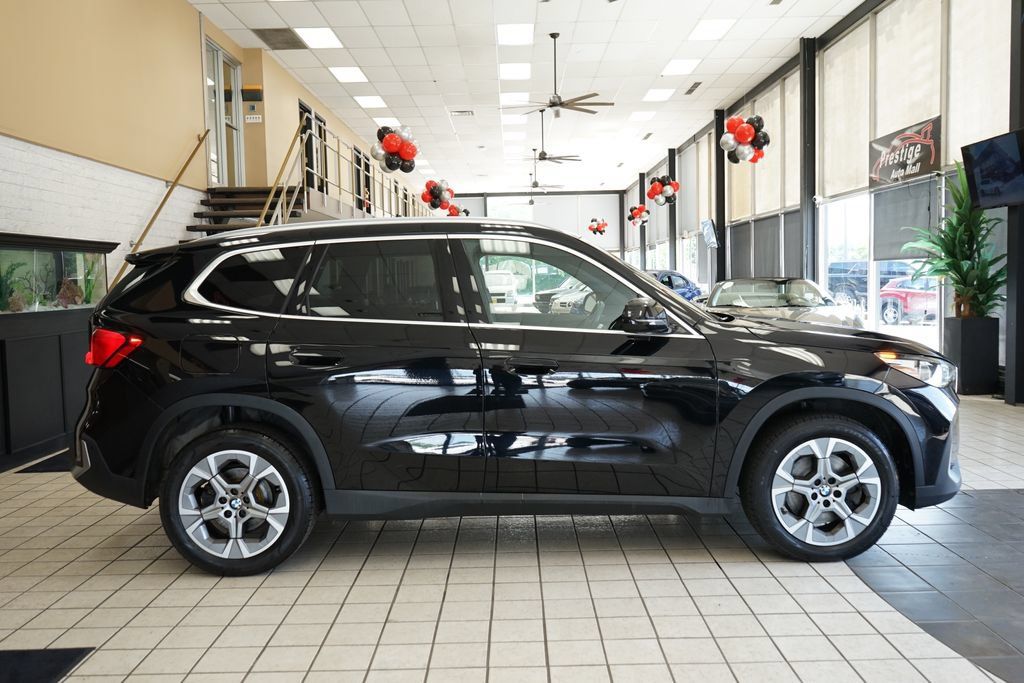 Used 2023 BMW X1 xDrive28i AWD/4WD image 17