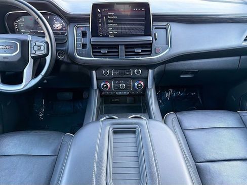 Used 2023 GMC Yukon SLT AWD/4WD image 19