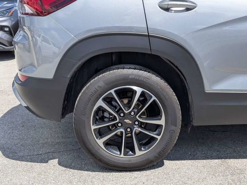 Used 2025 Chevrolet TrailBlazer LT AWD/4WD image 11