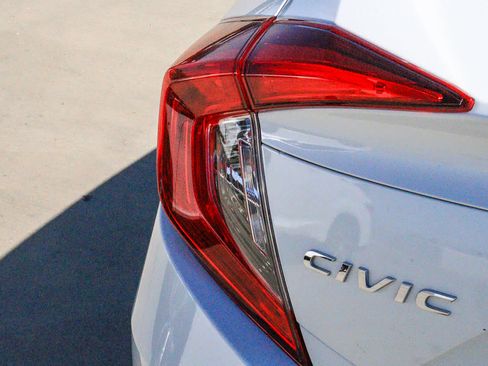 Used 2019 Honda Civic LX image 11