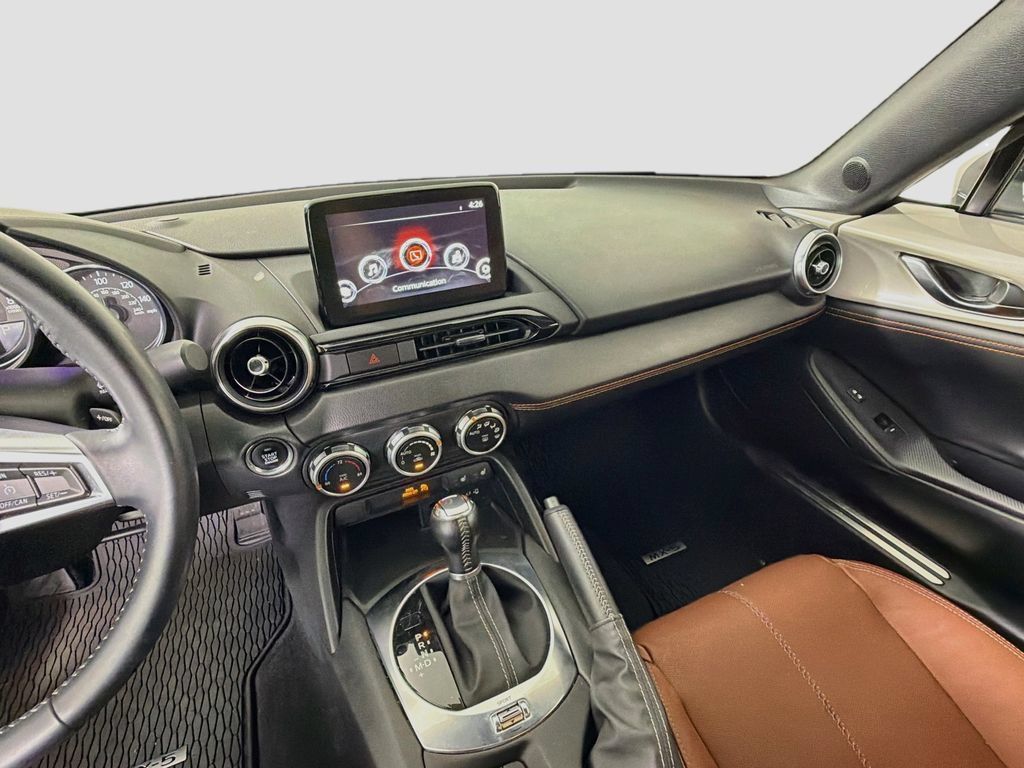 Used 2022 MAZDA MX-5 Miata Grand Touring w/ Weather Package RWD image 26