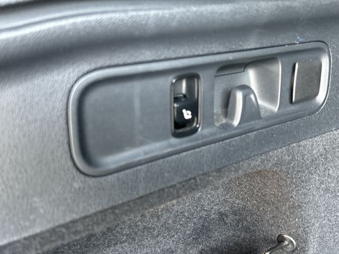 Certified 2024 Mercedes-Benz GLC 300 4MATIC image 11