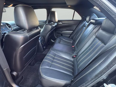 Used 2014 Chrysler 300 S AWD/4WD image 17