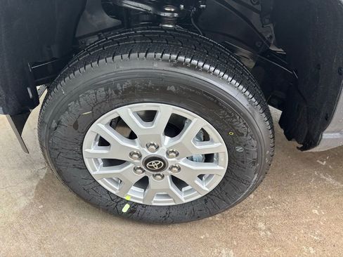 Used 2025 Toyota Tacoma SR5 image 11