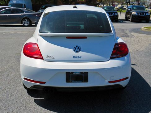 Used 2017 Volkswagen Beetle 1.8T Classic image 8