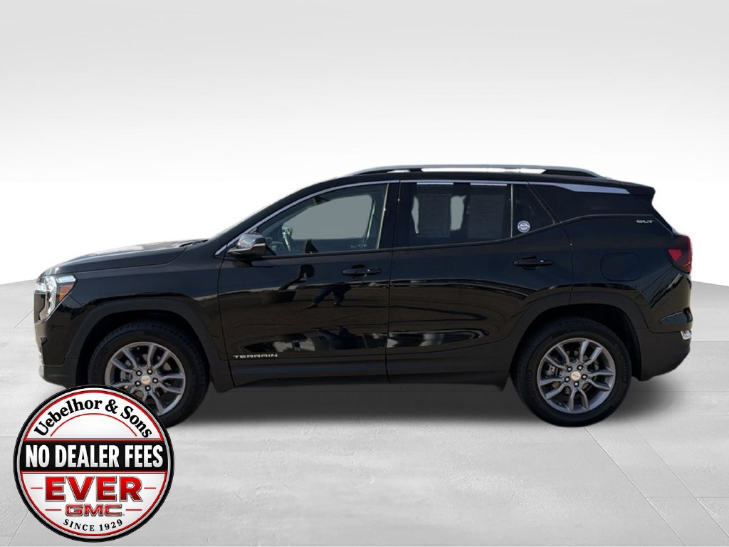 Used 2024 GMC Terrain SLT AWD/4WD image 16