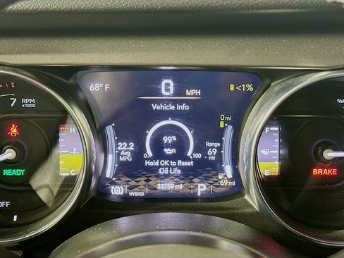 Used 2023 Jeep Wrangler Unlimited w/ Sun & Screen Package AWD/4WD image 18