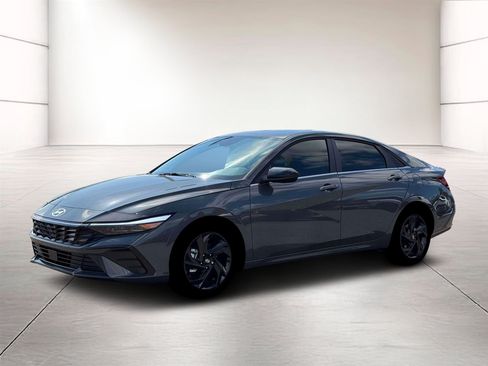 New 2026 Hyundai Elantra SEL Sport w/ Cargo Package FWD image 2