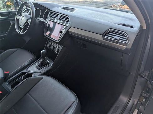 Certified 2021 Volkswagen Tiguan SE FWD image 13