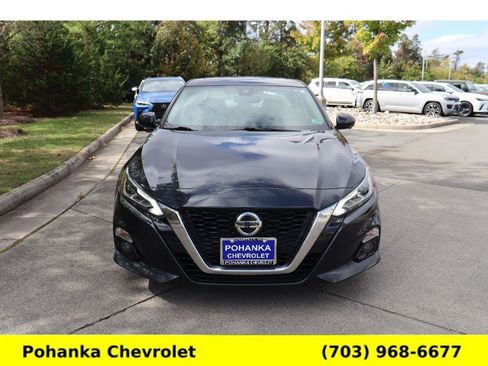 Used 2019 Nissan Altima 2.5 Platinum image 2
