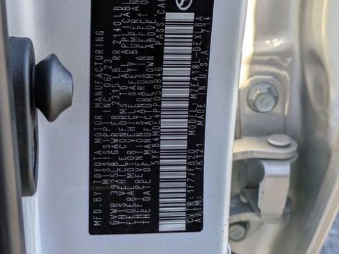 Used 2023 Toyota Corolla LE image 37