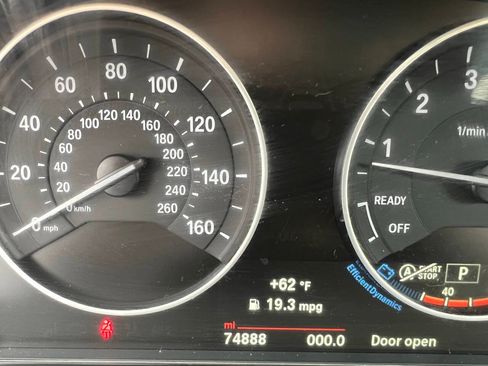 Used 2018 BMW 320i xDrive Sedan w/ Convenience Package AWD/4WD image 32