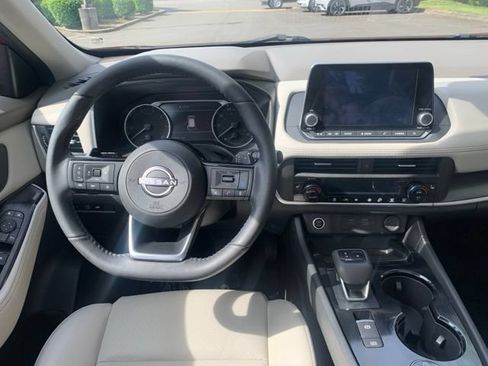 Used 2023 Nissan Rogue SV w/ SV Premium B Package AWD/4WD image 16