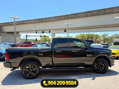 Used 2018 RAM 1500 Express w/ Black Ram 1500 Express Group AWD/4WD image 10