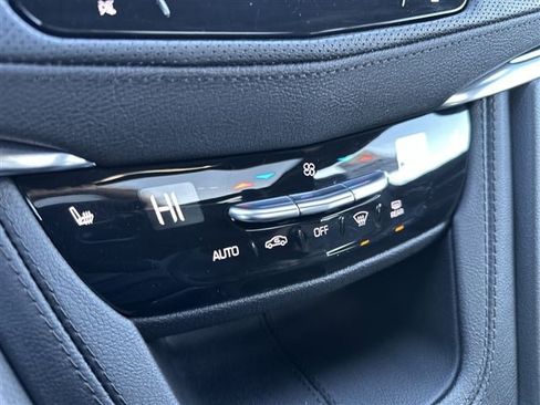 Used 2022 Cadillac XT5 Premium Luxury image 19