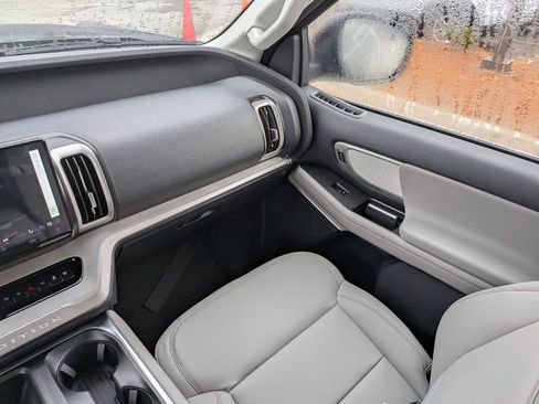 New 2025 Ford Expedition Max Active image 17