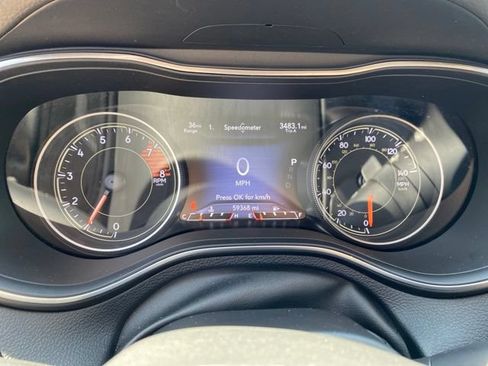 Used 2020 Jeep Cherokee Trailhawk w/ Cold Weather Group AWD/4WD image 12