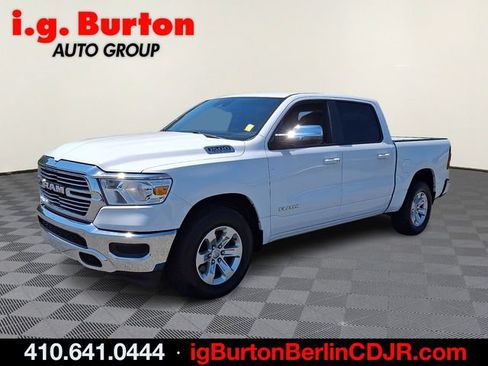 Used 2024 RAM 1500 Laramie AWD/4WD image 3