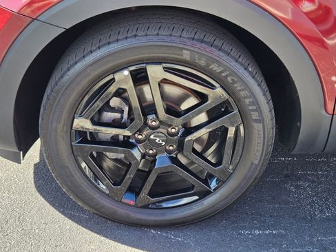 Used 2024 Kia Telluride EX X-Line image 10