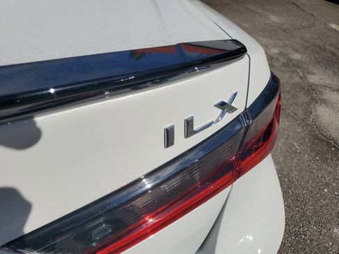Used 2022 Acura ILX Premium and A-SPEC Packages image 8