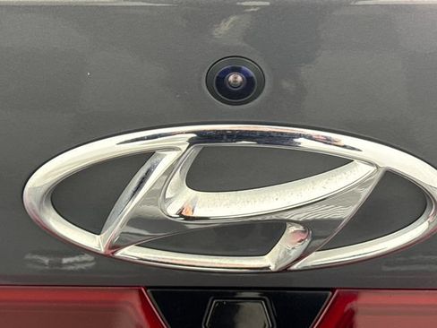 Used 2023 Hyundai Elantra SEL w/ Convenience Package FWD image 19