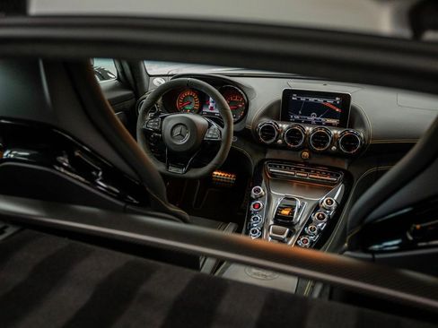 Used 2018 Mercedes-Benz AMG GT R image 26