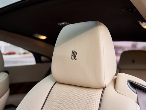 Used 2014 Rolls-Royce Wraith image 44