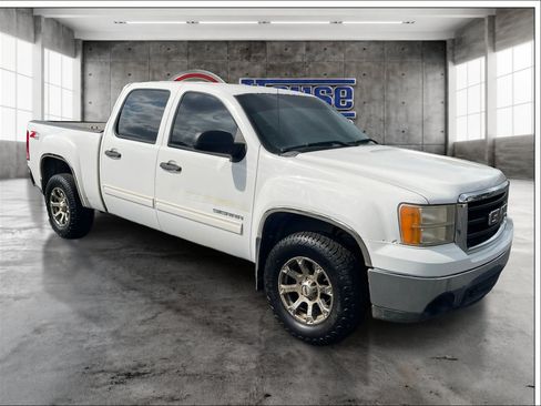 Used 2011 GMC Sierra 1500 SLE w/ Power Tech Package AWD/4WD image 3