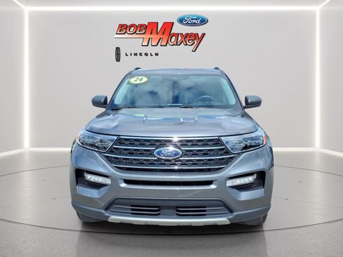 Used 2024 Ford Explorer XLT w/ Equipment Group 202A AWD/4WD image 2