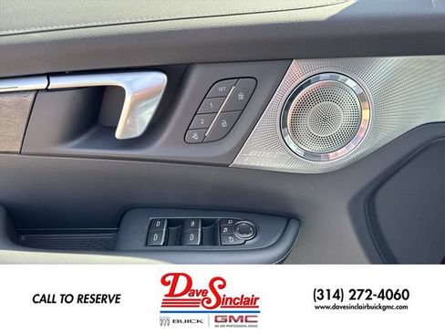 New 2026 Buick Enclave Avenir w/ Super Cruise Package AWD/4WD image 13